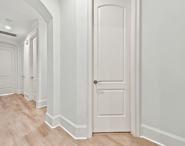 5531 Pine Street - Photo Thumbnail 19
