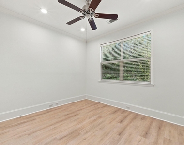 5531 Pine Street - Photo Thumbnail 22