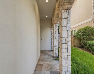 5531 Pine Street - Photo Thumbnail 3