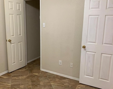 6019 Fallmont Drive - Photo Thumbnail 8