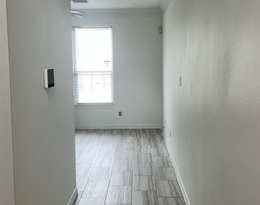 12607 Panther Villa Court - Photo Thumbnail 9