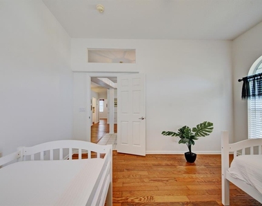 3464 Amberjack Drive - Photo Thumbnail 15