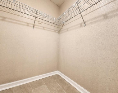 13738 Melanie Avenue - Photo Thumbnail 21