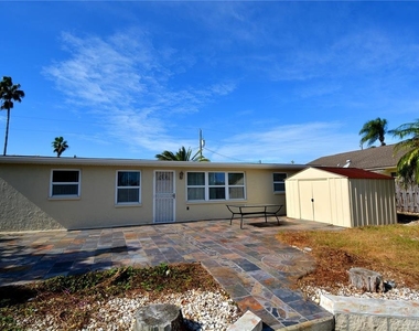13738 Melanie Avenue - Photo Thumbnail 35