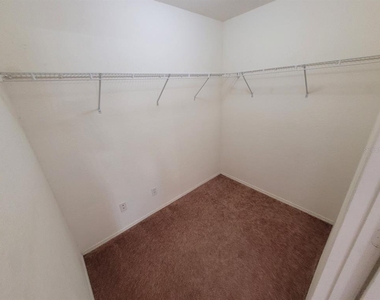 36113 Deer Creek Drive - Photo Thumbnail 18