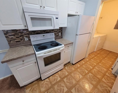 36113 Deer Creek Drive - Photo Thumbnail 10