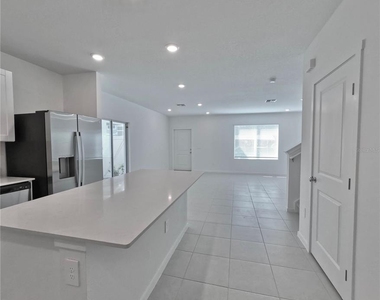 10174 Gladesong Lane - Photo Thumbnail 2