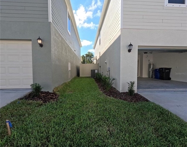 10174 Gladesong Lane - Photo Thumbnail 8