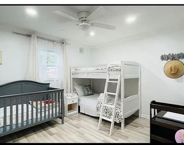 10940 Dorothy Lane - Photo Thumbnail 15