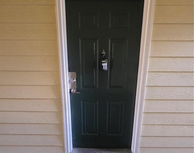 18563 Bridle Club Drive - Photo Thumbnail 1