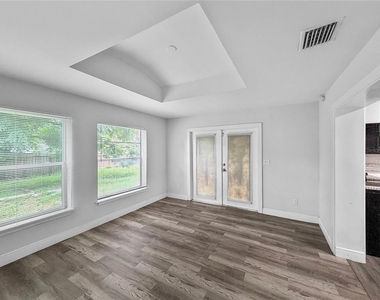1455 Bethesda Street - Photo Thumbnail 2