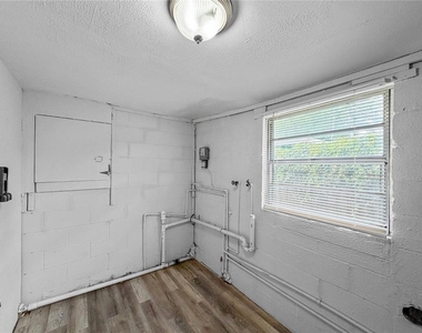1455 Bethesda Street - Photo Thumbnail 11