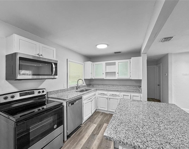 1455 Bethesda Street - Photo Thumbnail 4