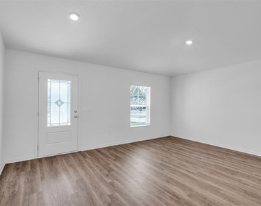 2517 Sw 165th Street Road - Photo Thumbnail 8