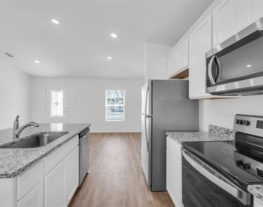 2517 Sw 165th Street Road - Photo Thumbnail 6
