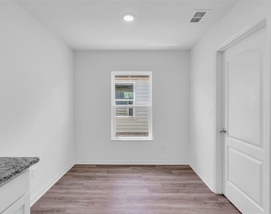 2674 Sw 165th Street Road - Photo Thumbnail 4