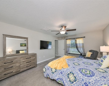 10351 Alder Green Drive - Photo Thumbnail 14