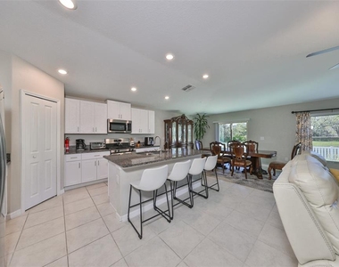 10351 Alder Green Drive - Photo Thumbnail 10