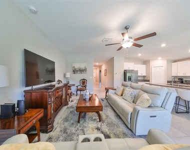 10351 Alder Green Drive - Photo Thumbnail 7