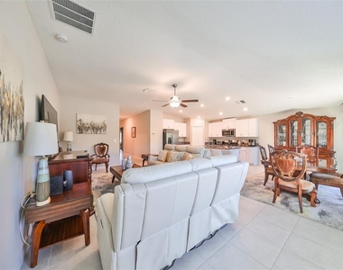 10351 Alder Green Drive - Photo Thumbnail 8
