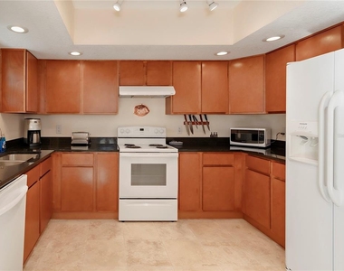 1848 N Washington Avenue - Photo Thumbnail 10
