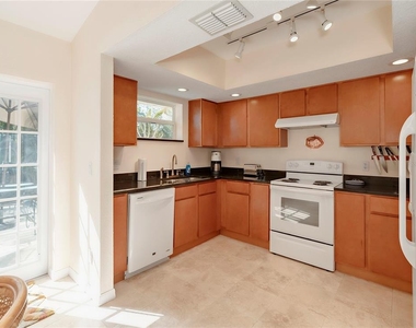 1848 N Washington Avenue - Photo Thumbnail 11