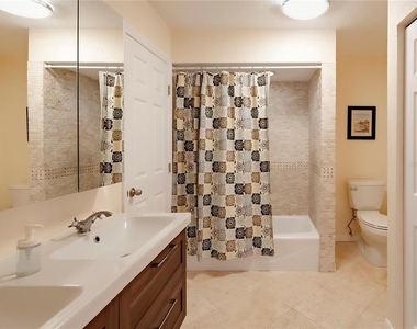 1848 N Washington Avenue - Photo Thumbnail 22