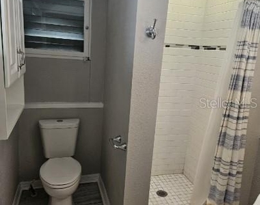 700 Grove Street N - Photo Thumbnail 10
