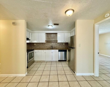 7601 S Swoope Street - Photo Thumbnail 3