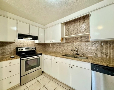 7601 S Swoope Street - Photo Thumbnail 4