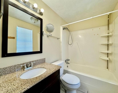 7601 S Swoope Street - Photo Thumbnail 11