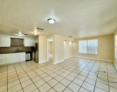 7601 S Swoope Street - Photo Thumbnail 6