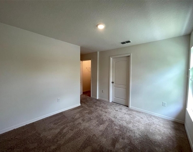 5230 New Friendship Place - Photo Thumbnail 10