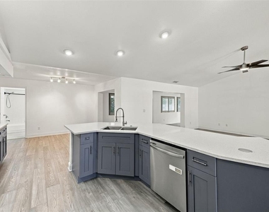 1591 Jonathan Court - Photo Thumbnail 8