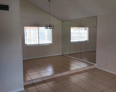 5205 Dublin Place - Photo Thumbnail 2