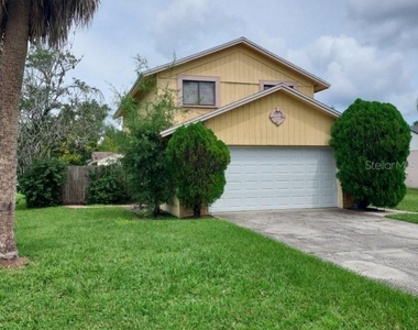 5205 Dublin Place - Photo Thumbnail 1