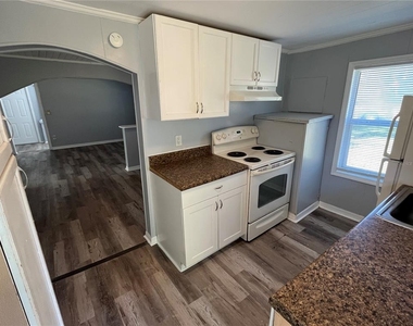 11 Sw 7th Avenue - Photo Thumbnail 3