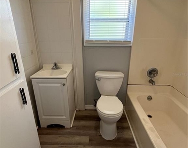 11 Sw 7th Avenue - Photo Thumbnail 5