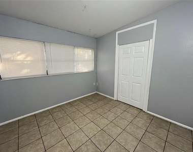 510 Manor Drive - Photo Thumbnail 8