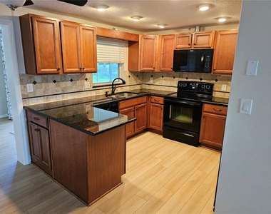 3551 Emory Drive - Photo Thumbnail 3