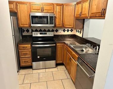 5219 Via Hacienda Circle - Photo Thumbnail 5