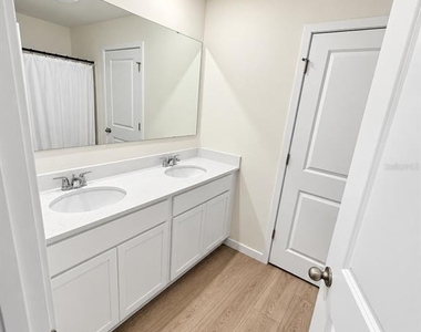 580 Preston Cove Drive - Photo Thumbnail 21