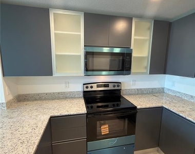 5591 Millenia Park Boulevard - Photo Thumbnail 2