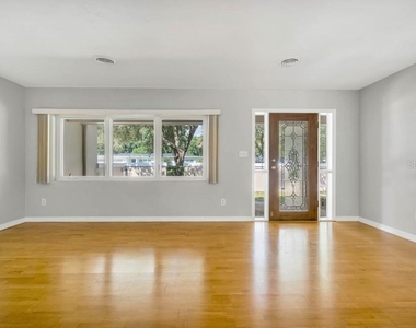 160 Dommerich Drive - Photo Thumbnail 4