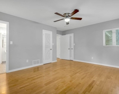 160 Dommerich Drive - Photo Thumbnail 16