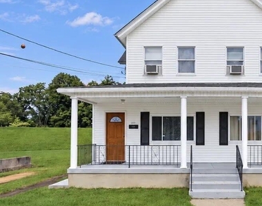 1417-1419 Gardner Avenue - Photo Thumbnail 2