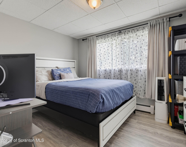 1417-1419 Gardner Avenue - Photo Thumbnail 16