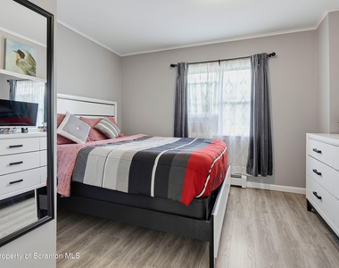 1417-1419 Gardner Avenue - Photo Thumbnail 19