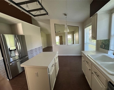 3227 Herons Point Circle - Photo Thumbnail 10