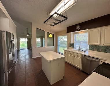 3227 Herons Point Circle - Photo Thumbnail 11